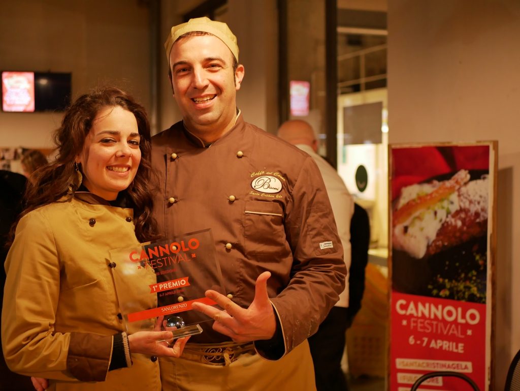 Al Cannolo Festival Di Sanlorenzo Mercato A Palermo Trionfa La Tradizione