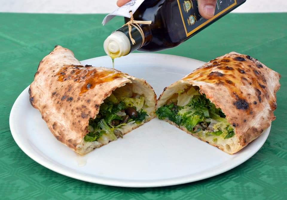 Calzone Con Scarola La Ricetta Perfetta Di Nino Pepe Mangiaebevi